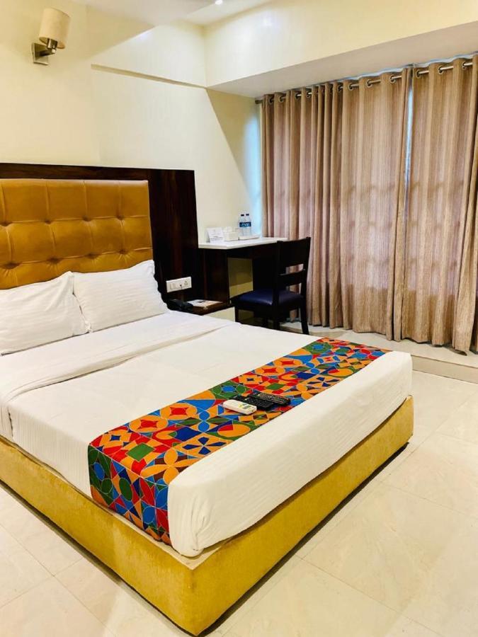 Hotel Embassy Park - Bkc Bombay Extérieur photo
