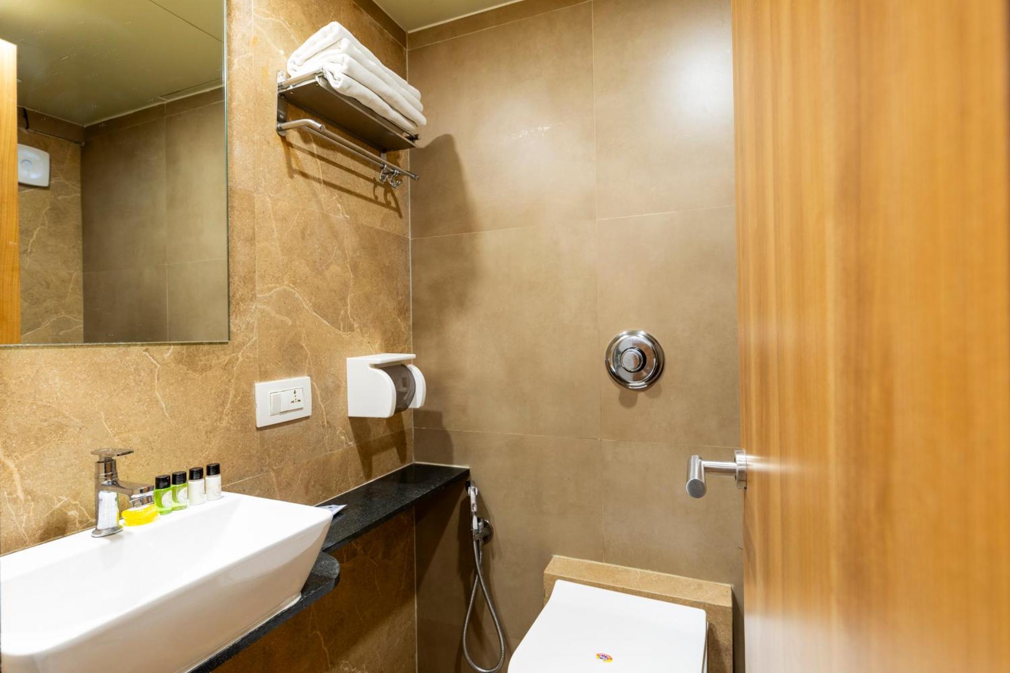 Hotel Embassy Park - Bkc Bombay Extérieur photo
