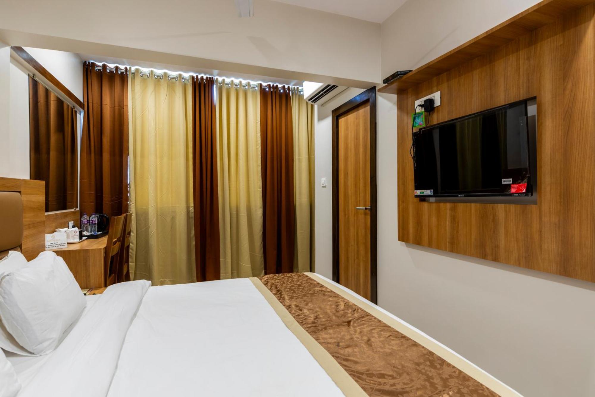 Hotel Embassy Park - Bkc Bombay Extérieur photo